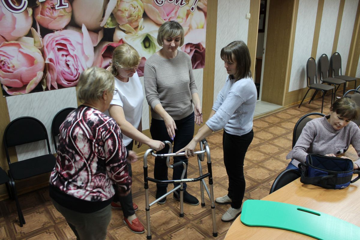 Школа родственного ухода в помощь по уходу за близкими